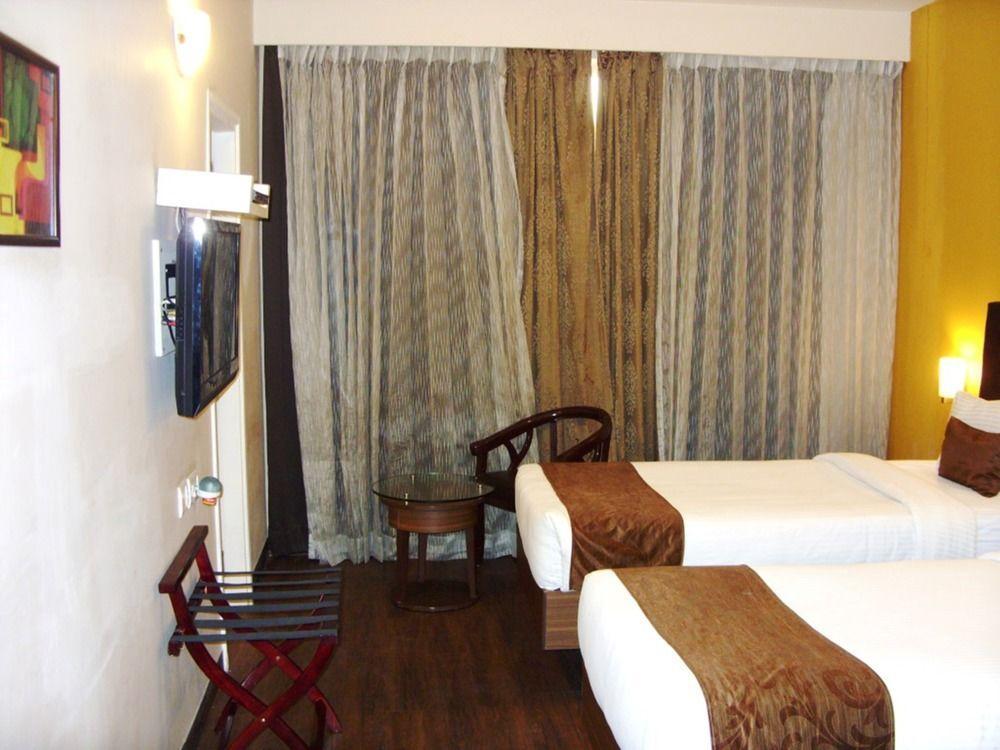 Mango Hotels, Samed Agra Агра Екстер'єр фото