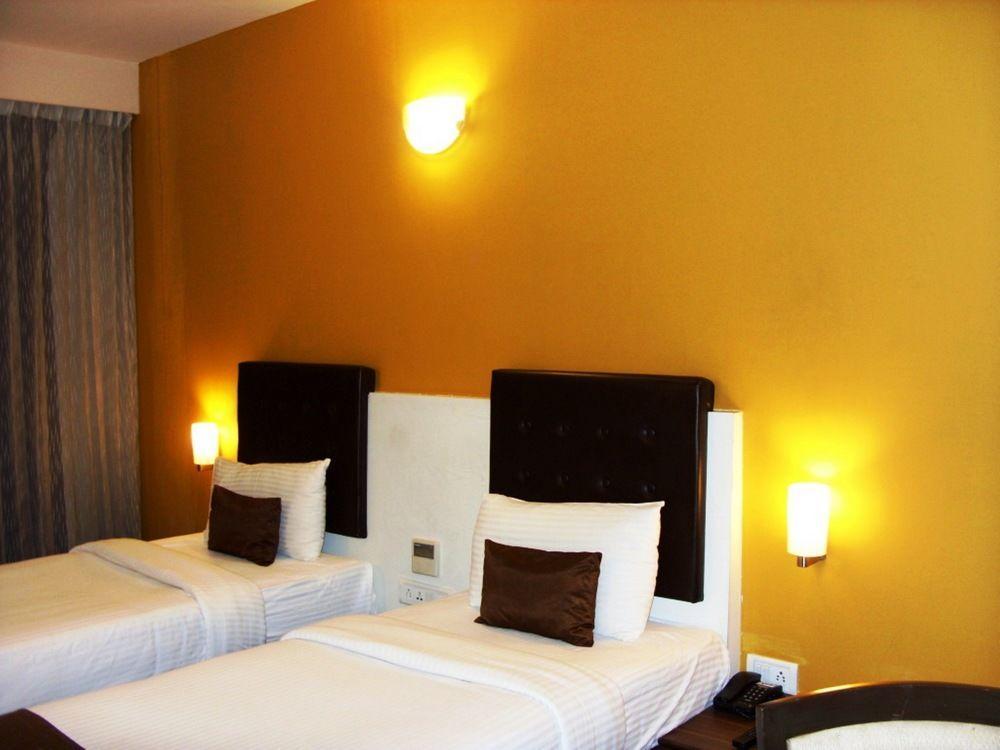 Mango Hotels, Samed Agra Агра Екстер'єр фото